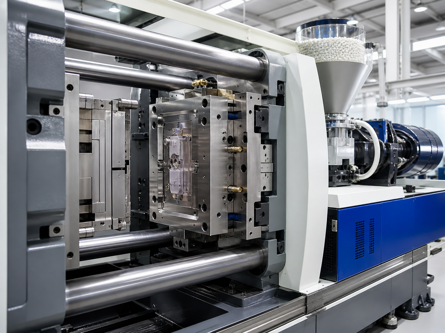 Injection mold installed in a plastic injection molding machine